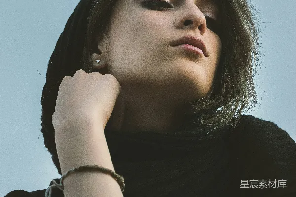 高清摄影 沉思的女孩
