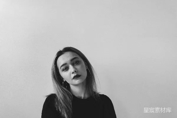 高清摄影 黑白肖像：女性优雅