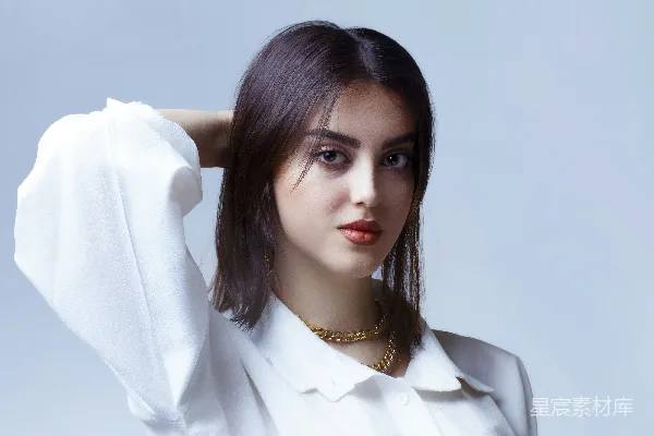高清摄影 简约时尚白衬衫肖像