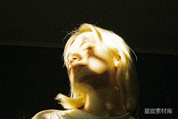 高清摄影 阳光下的微笑