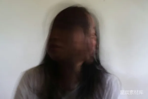 高清摄影 模糊的微笑