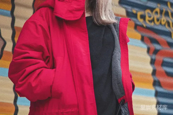 高清摄影 街头时尚：红黑配色的个性穿搭