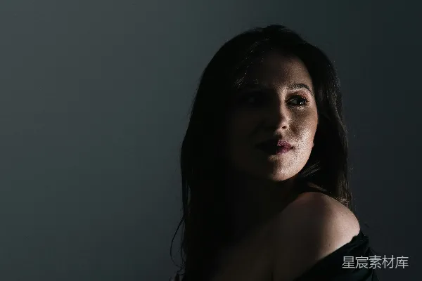 高清摄影 光影中的女性肖像