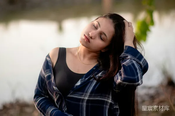 高清摄影 湖边的宁静时光