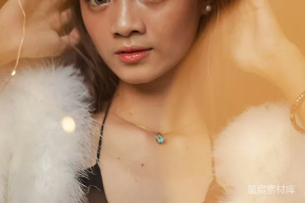 高清摄影 温暖冬日的少女肖像