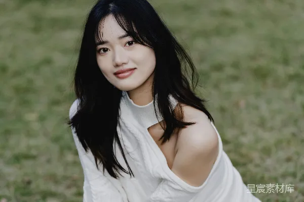 高清摄影 自然光下的清新少女