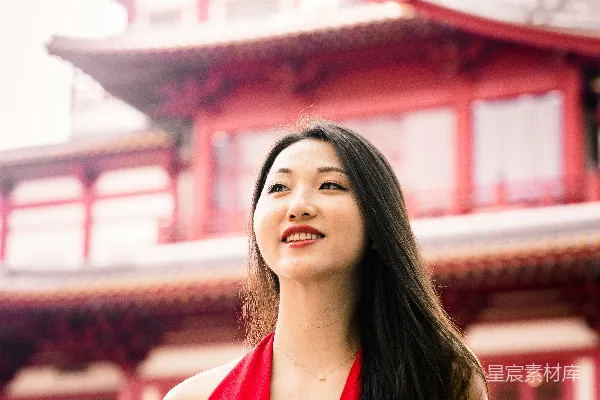高清摄影 古风红衣女子微笑