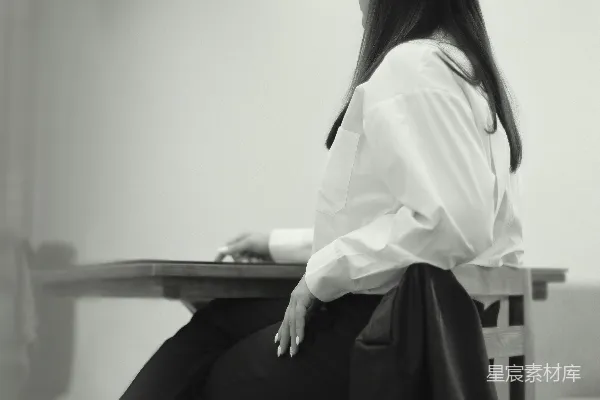 高清摄影 黑白时尚女性写真