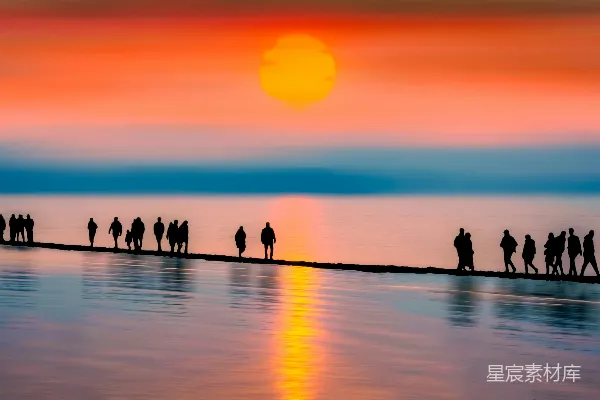 高清摄影 夕阳下的剪影长廊