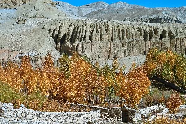 高清摄影 秋日山间的古村落