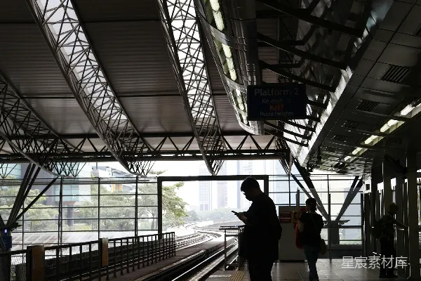 高清摄影 地铁站台剪影