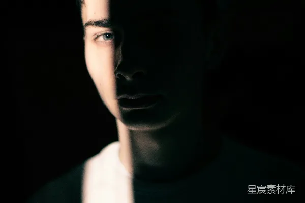 高清摄影 光影交错的神秘男子