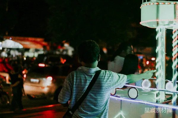 高清摄影 夜晚的街头小景