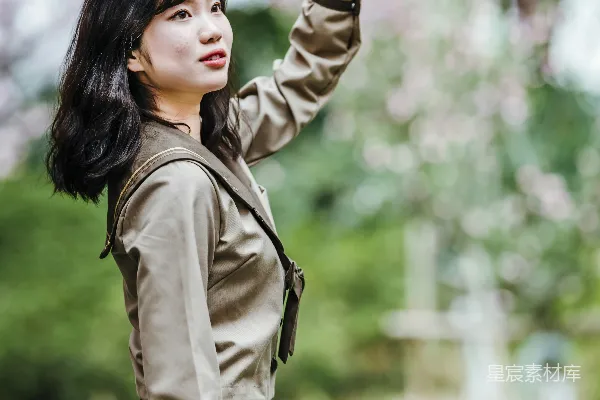高清摄影 春天的花与女孩