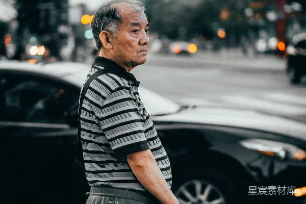 高清摄影 街头的老者