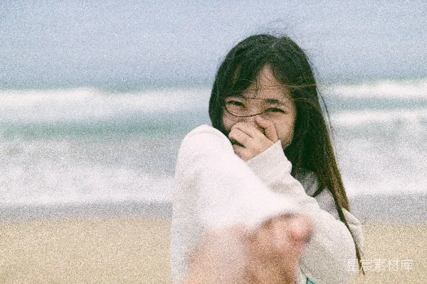 高清摄影 海边的微笑