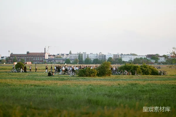 高清摄影 城市与自然中的聚会