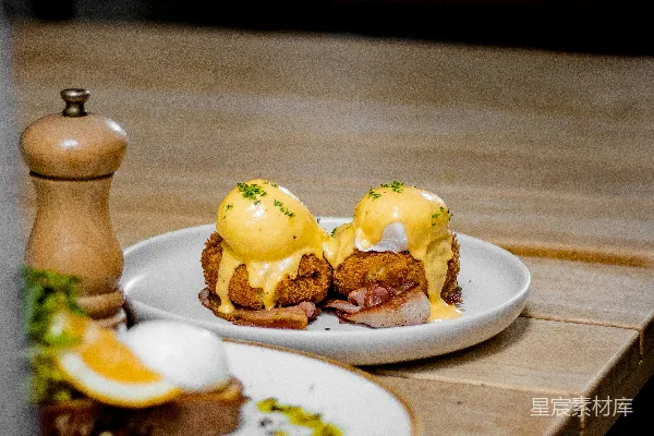高清摄影 经典英式早餐：鸡蛋 Benedict