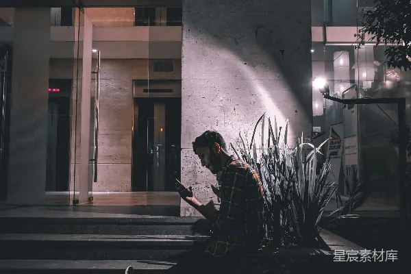 高清摄影 城市夜景中的孤独一瞥