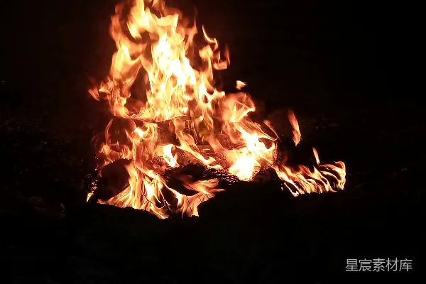 高清摄影 篝火晚会