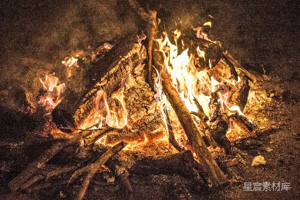 高清摄影 篝火夜景