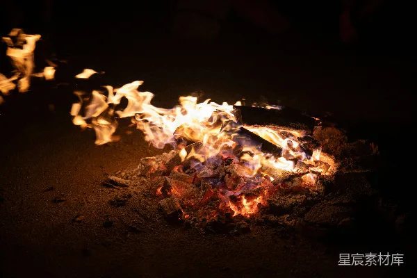 高清摄影 篝火夜景