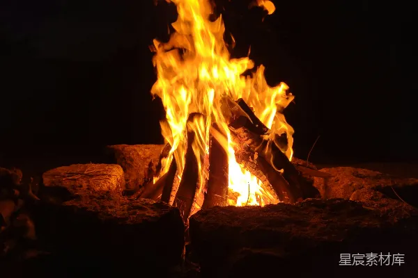 高清摄影 篝火夜景
