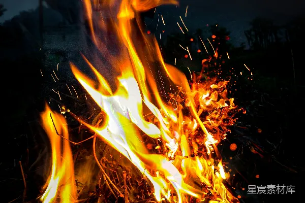 高清摄影 夜幕下的篝火