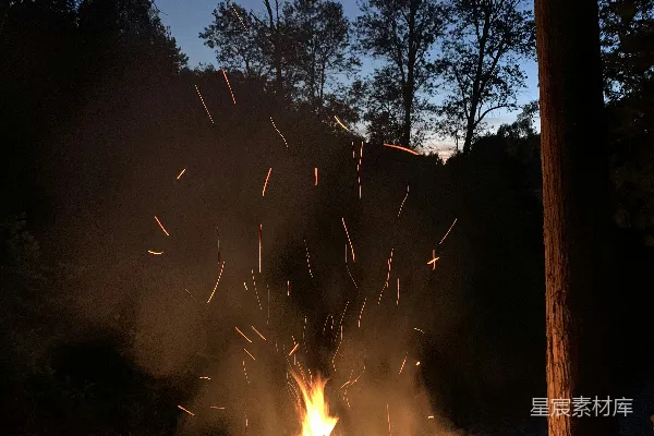高清摄影 篝火晚会