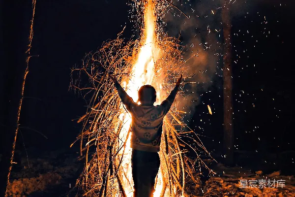 高清摄影 冬夜篝火