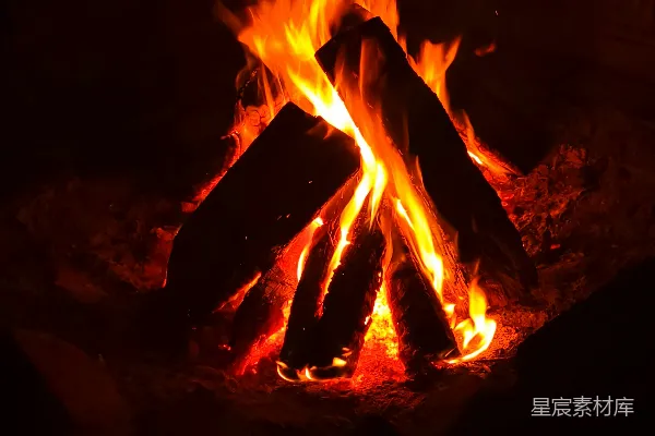 高清摄影 篝火夜景