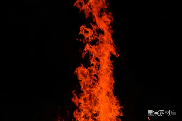 高清摄影 夜幕下的熊熊烈火