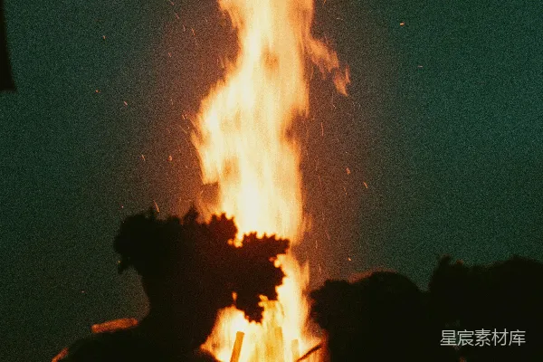 高清摄影 篝火晚会