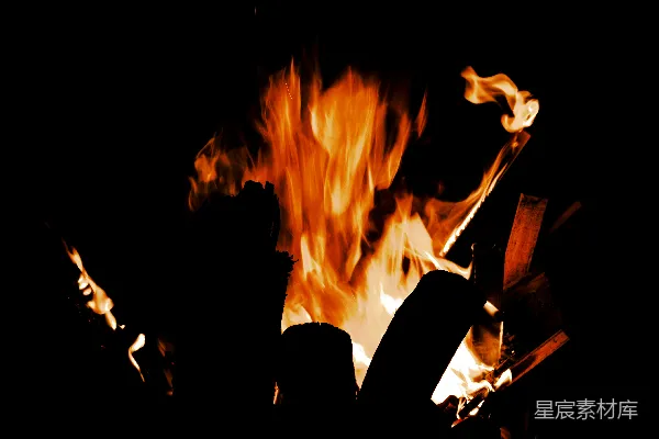 高清摄影 夜幕下的篝火