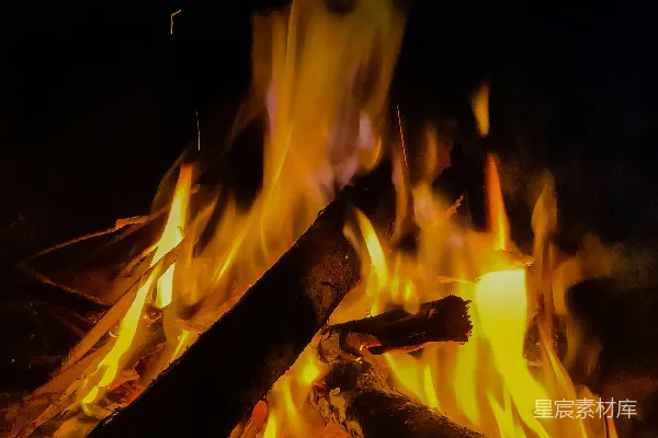 高清摄影 篝火夜晚