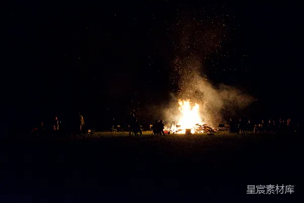 高清摄影 篝火晚会