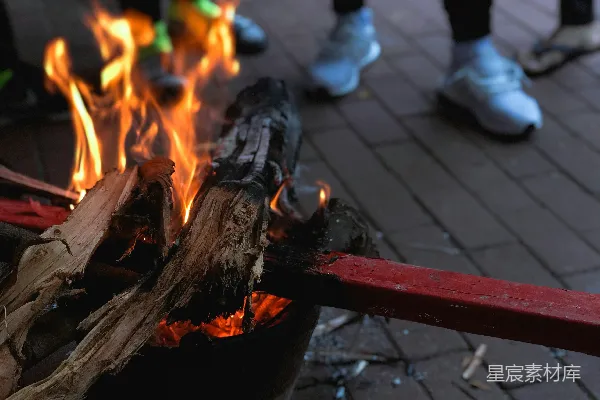 高清摄影 户外篝火晚会
