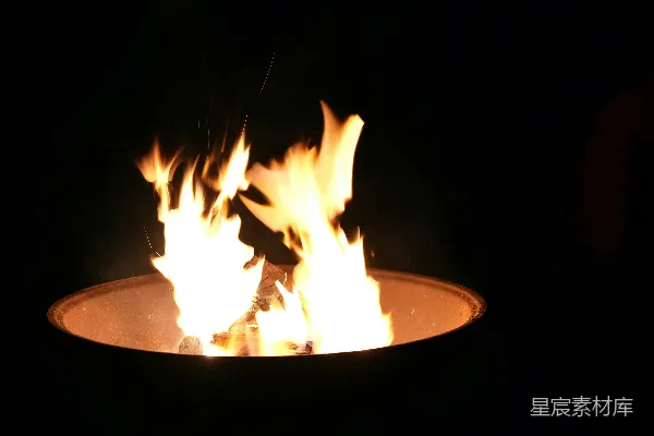高清摄影 夜幕下的篝火