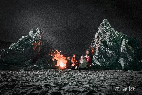 高清摄影 篝火旁的夜晚