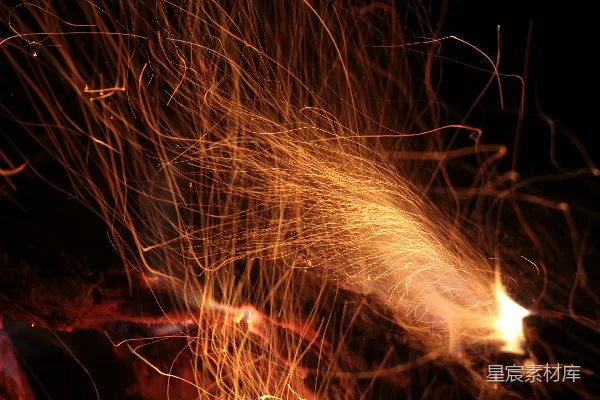 高清摄影 夜晚的火花