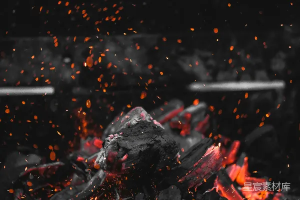 高清摄影 燃烧的木炭火花
