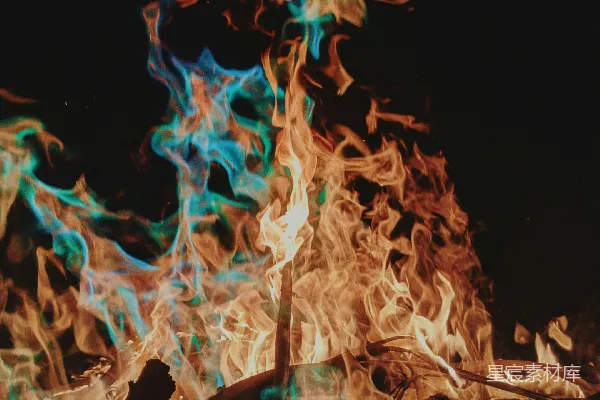高清摄影 色彩斑斓的篝火