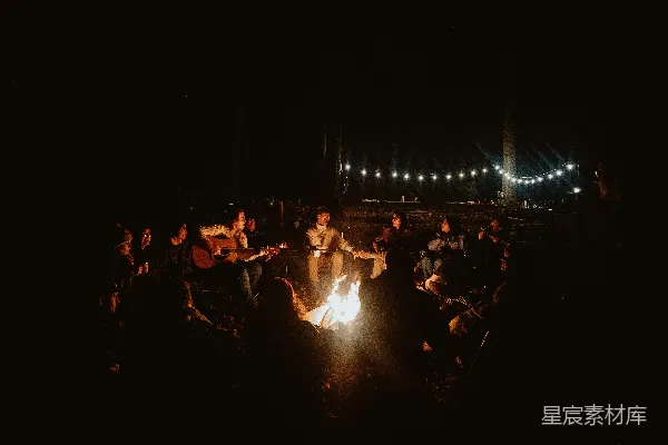 高清摄影 篝火晚会：温暖的夜晚