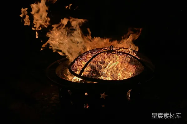 高清摄影 夜幕下的篝火
