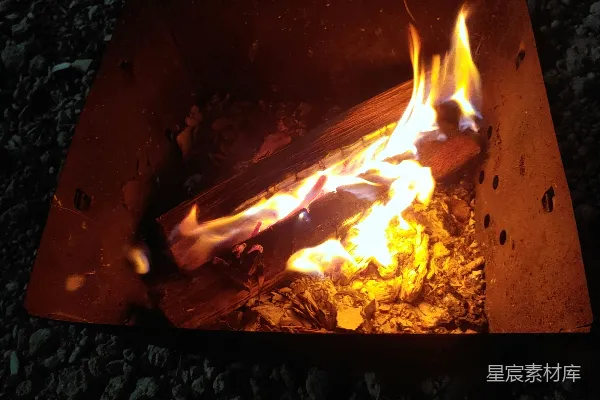 高清摄影 户外篝火