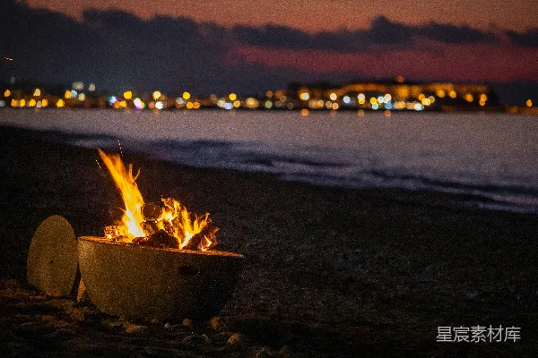 高清摄影 海边篝火夜景