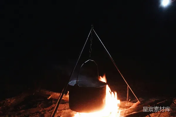 高清摄影 篝火夜煮