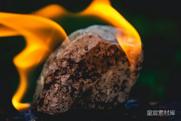 高清摄影 燃烧中的岩石