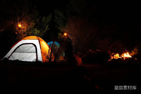 高清摄影 夜幕下的露营帐篷