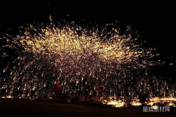 高清摄影 夜空下的火花盛宴